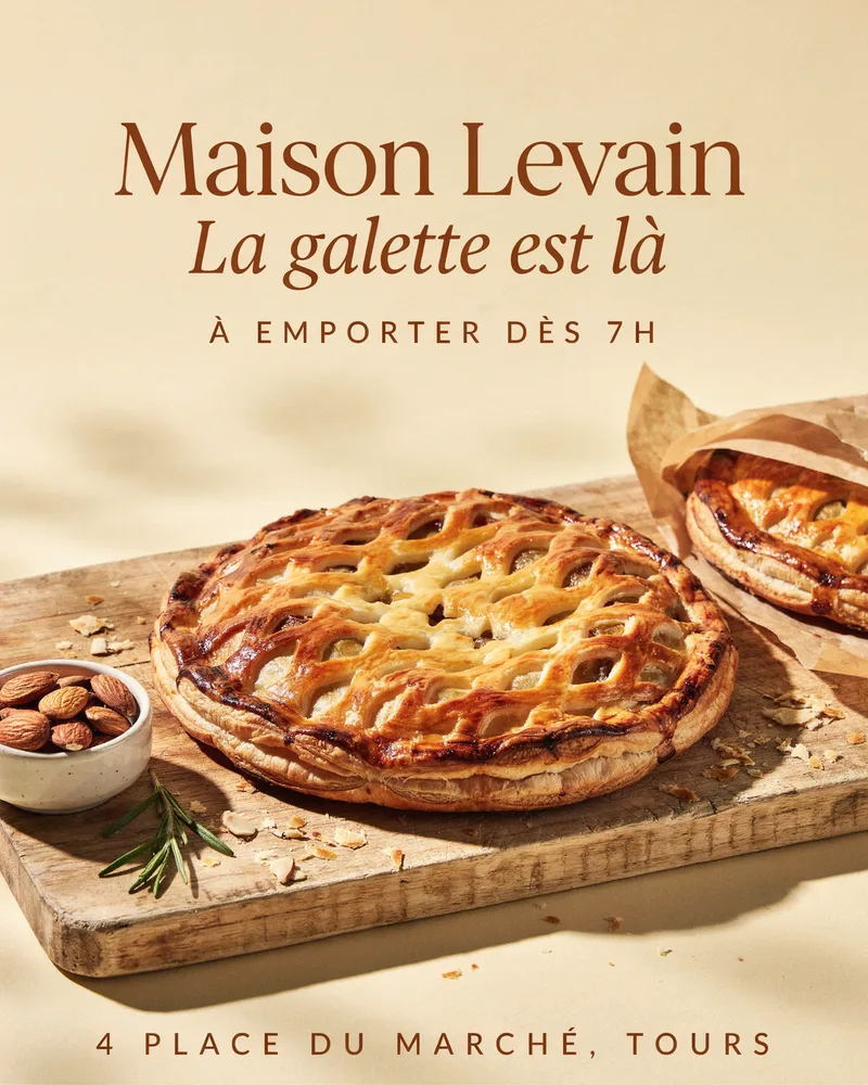 Maison Levain : La galette est de retour. Frangipane maison, cuite chaque matin, et il n'y en a pas pour tout le monde.